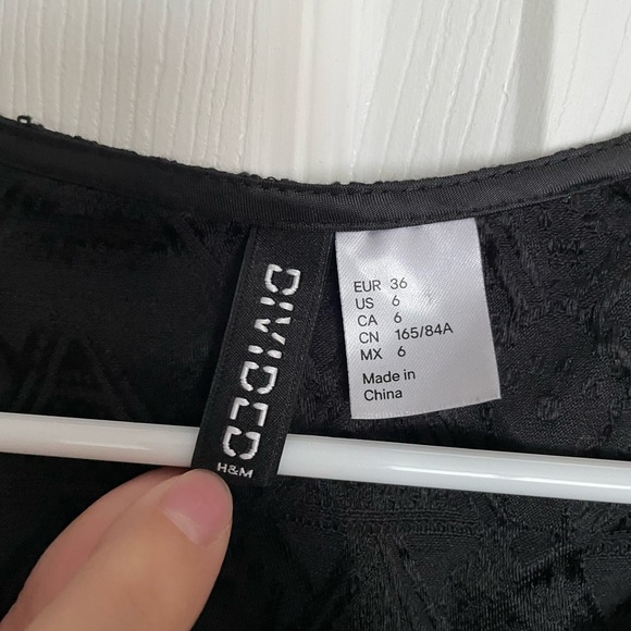 H&M Divided Classic Black Mini Dress size 6 - Picture 4 of 6